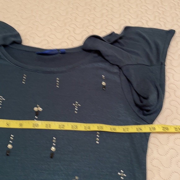 Apt. 9 Dark Green Bedazzled Front Top Size Medium - Picture 5 of 10